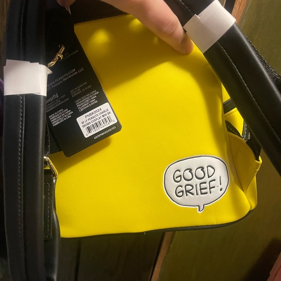 Peanuts Yellow and Black Kids Backpack - Picture 2 of 4